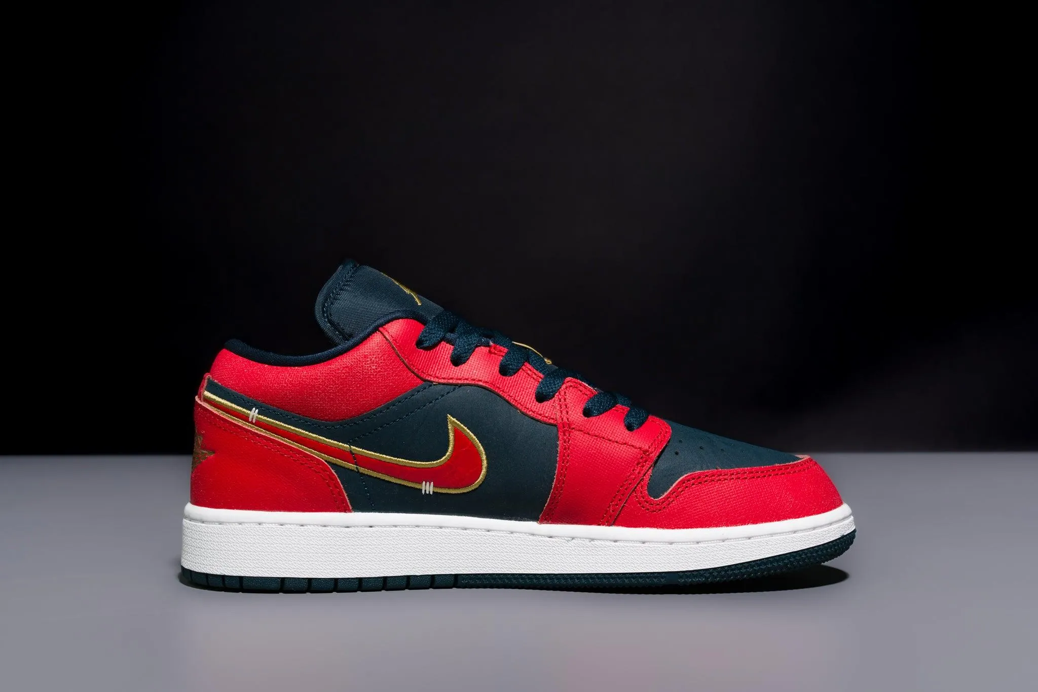 Air Jordan 1 Low SE GS "Sport Red"