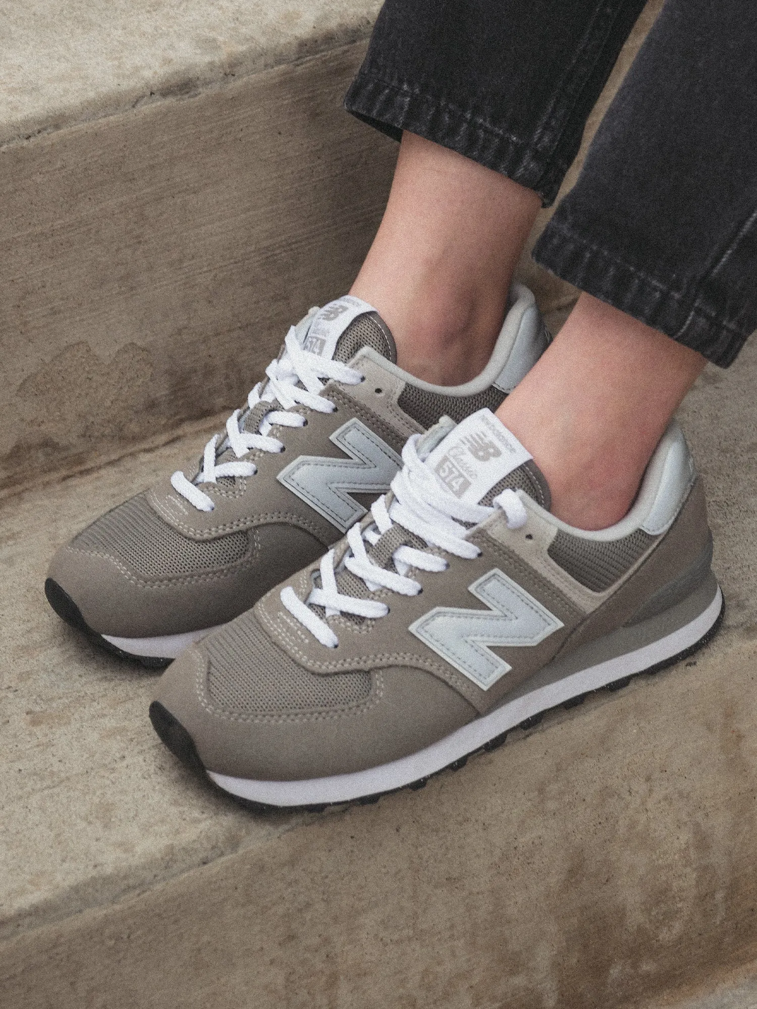 MENS NEW BALANCE THE 574 SNEAKER