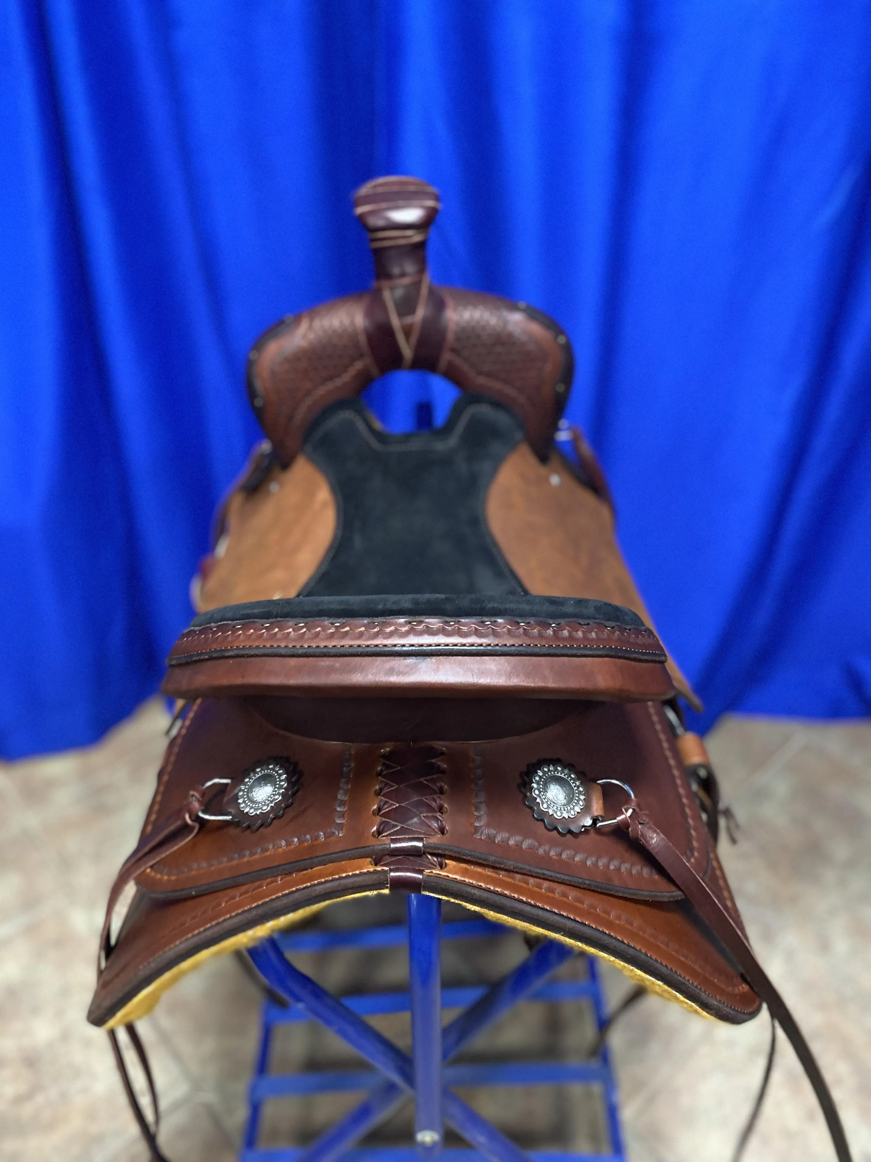 MG "Keister Holder" Saddle With Roping Horn