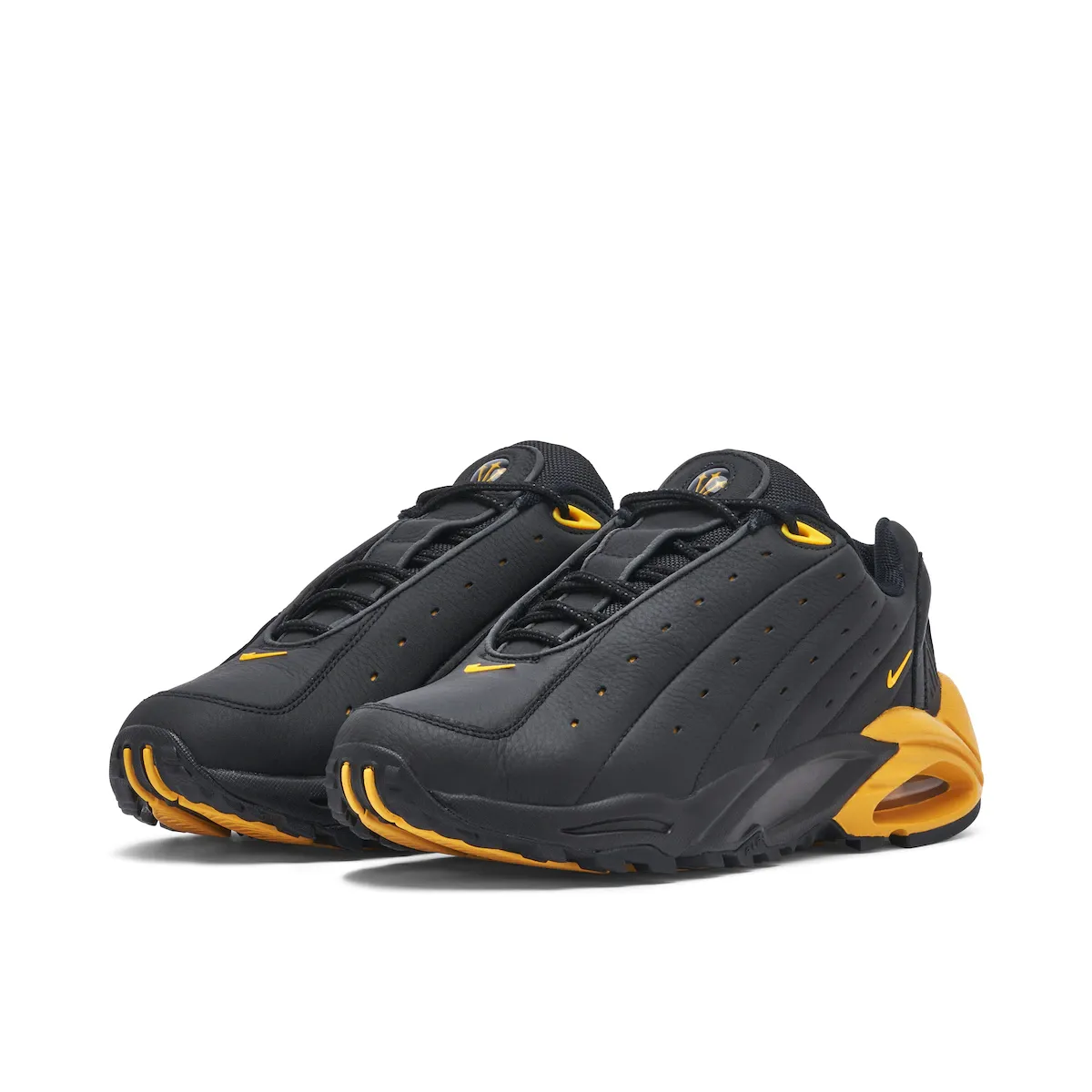 NIKE HOT STEP AIR TERRA DRAKE NOCTA BLACK UNIVERSITY GOLD