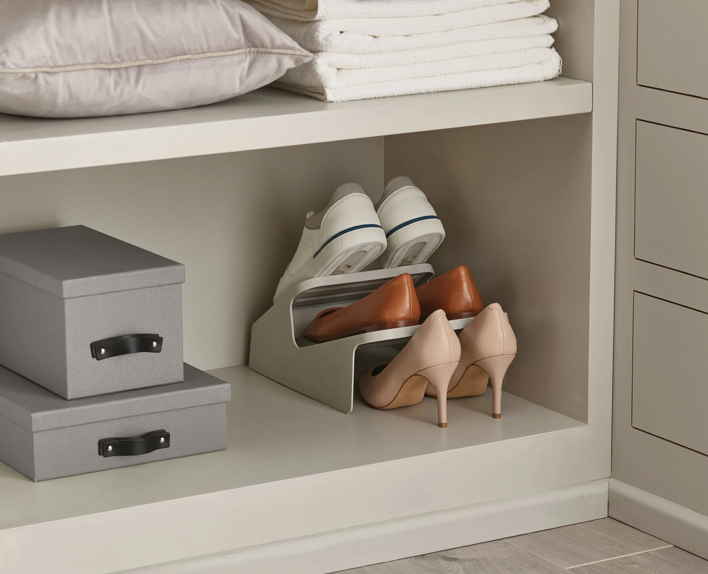 Shoe-In™ Space-saving Ecru Shoe Rack