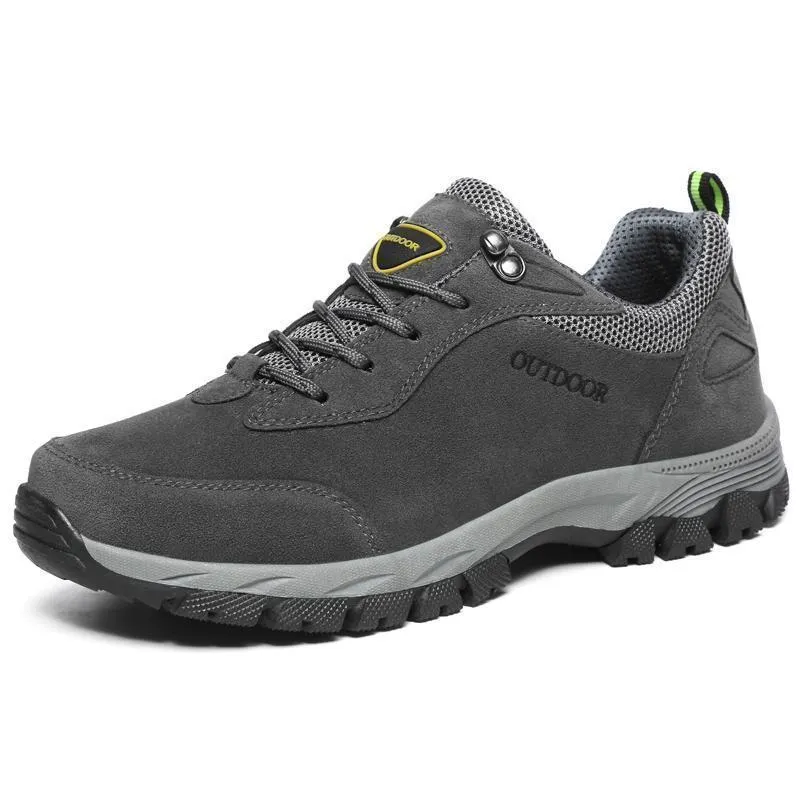 Sports and leisure hiking shoes for men