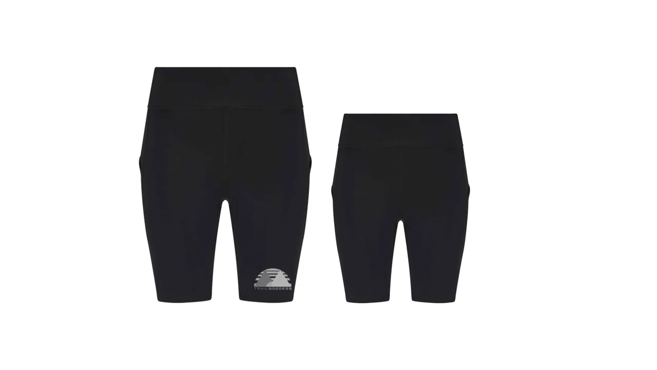 Trail Goddess Black Reflective Logo Shorts (6”)